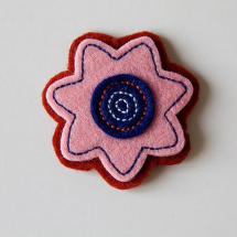 Brož - růžová květinka