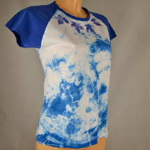 Modro-bílé batikované dámské triko s listy L