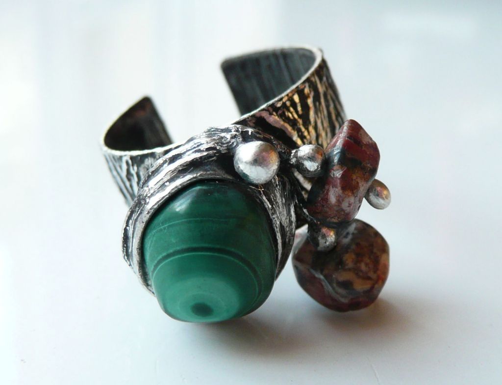 Nevšední pro všední dny.. ( malachit, jaspis )