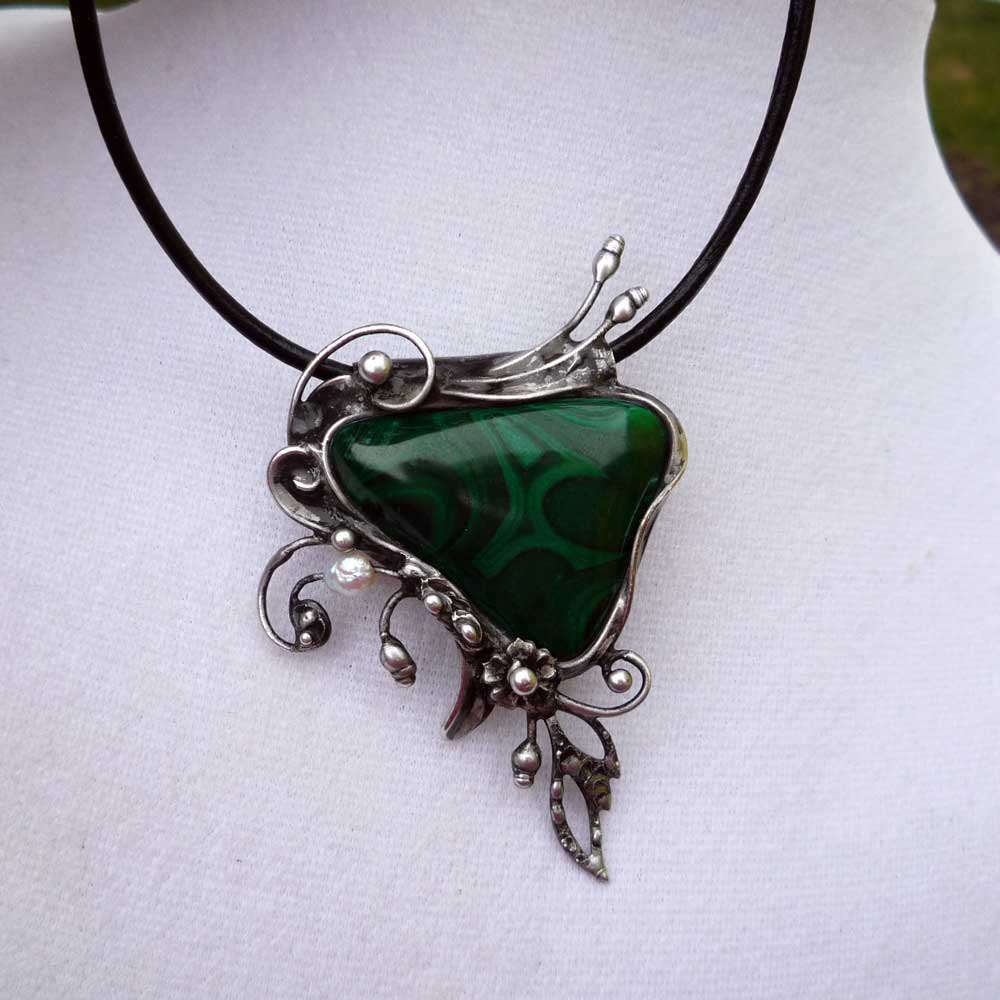 Malachit s perličkou