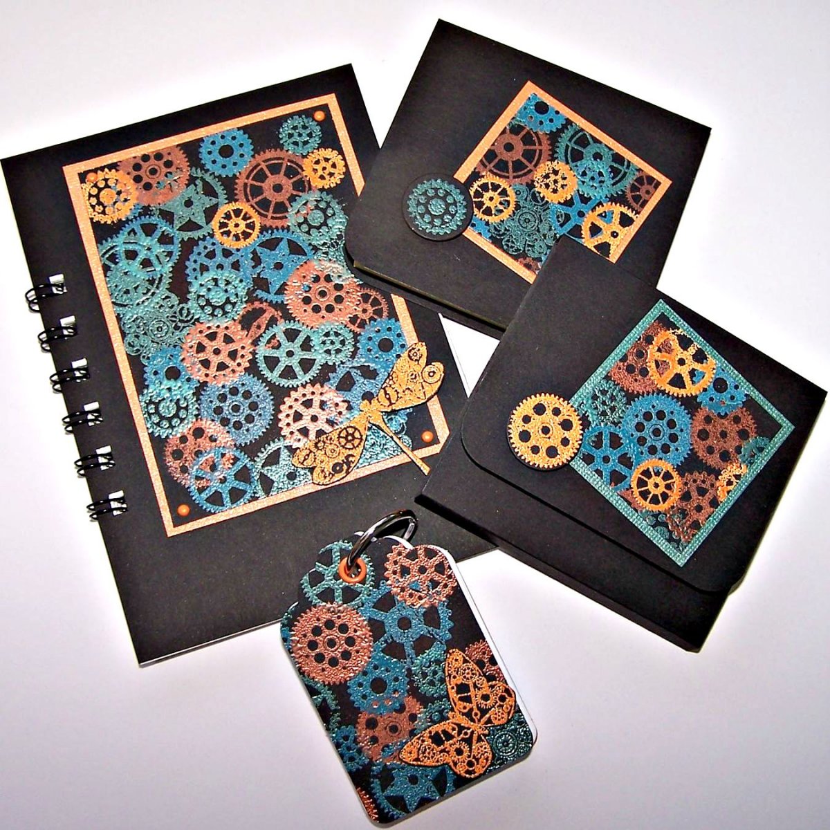 Malé černé - ozubené