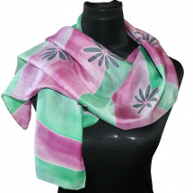 Malovaná hedvábná šála: Růžovo-zelená s kvítky