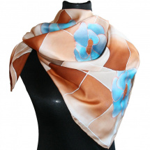 Malovaný hedvábný šátek: Modré květy