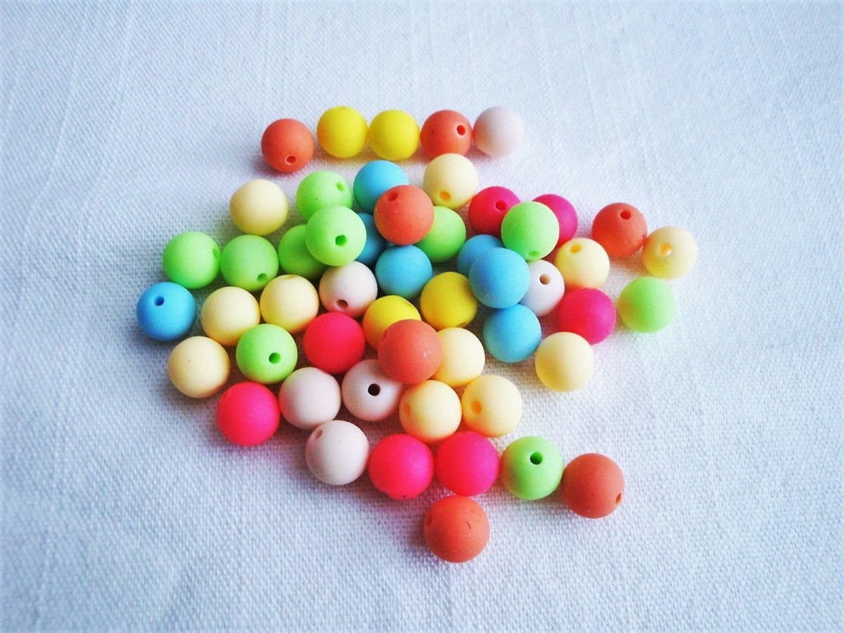 Plastové korálky 8mm (30ks) - mix