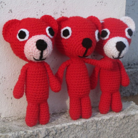Červení medvídci 