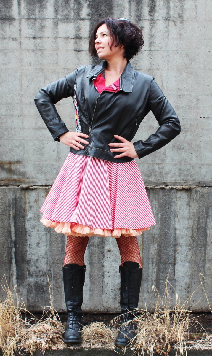 FuFu sukně červený proužek  s meruňkovou spodničkou