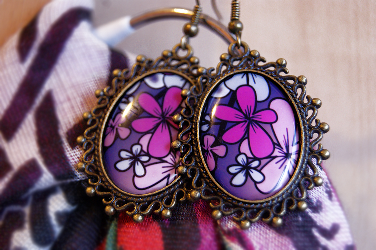 VINTAGE VISACÍ NÁUŠNICE - Magic Garden