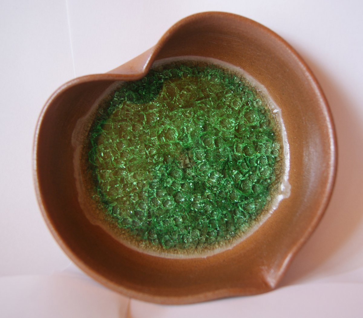 Keramika od Kateřinky - KERAMICKÁ MISKA SRDÍČKO ZELENÁ