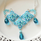 Skloubení modrých odstínů - náhrdelník