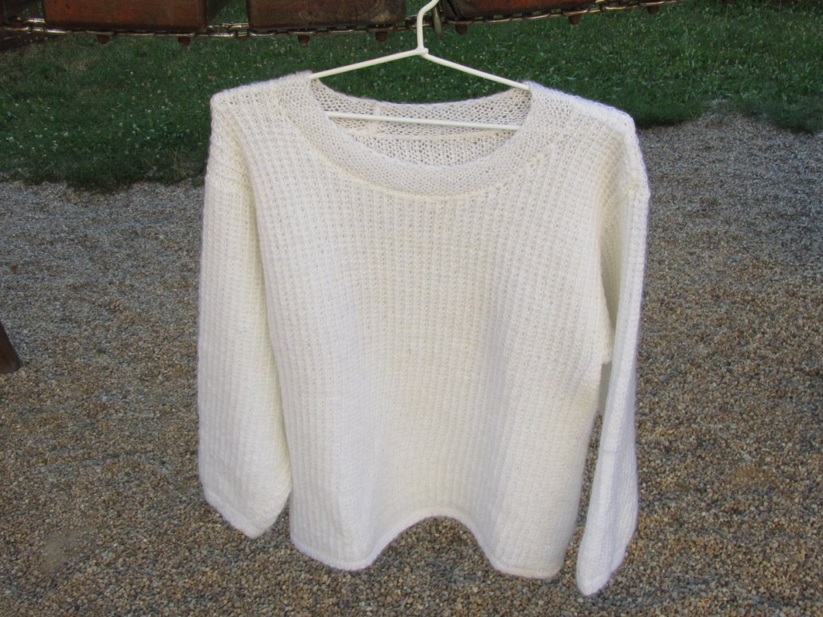 JEMNÝ BÍLÝ SVETŘÍK - na přání