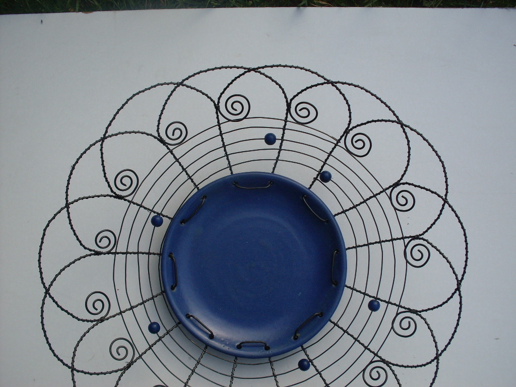 Miska - vodní hladina....