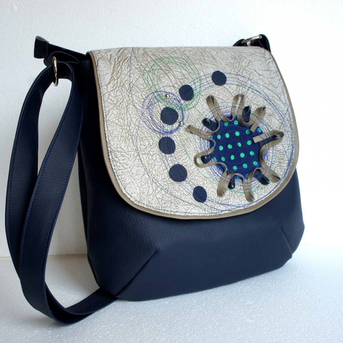 Kabelka "Modrý strojokvet"