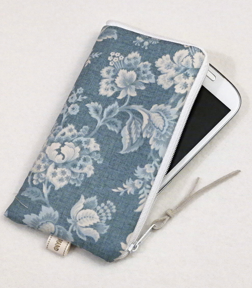 KVĚTOVANÝ   - obal na mobil