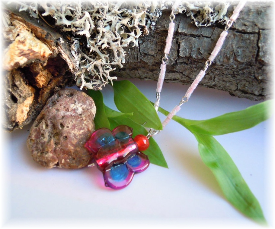 Náhrdelník s motýlkem