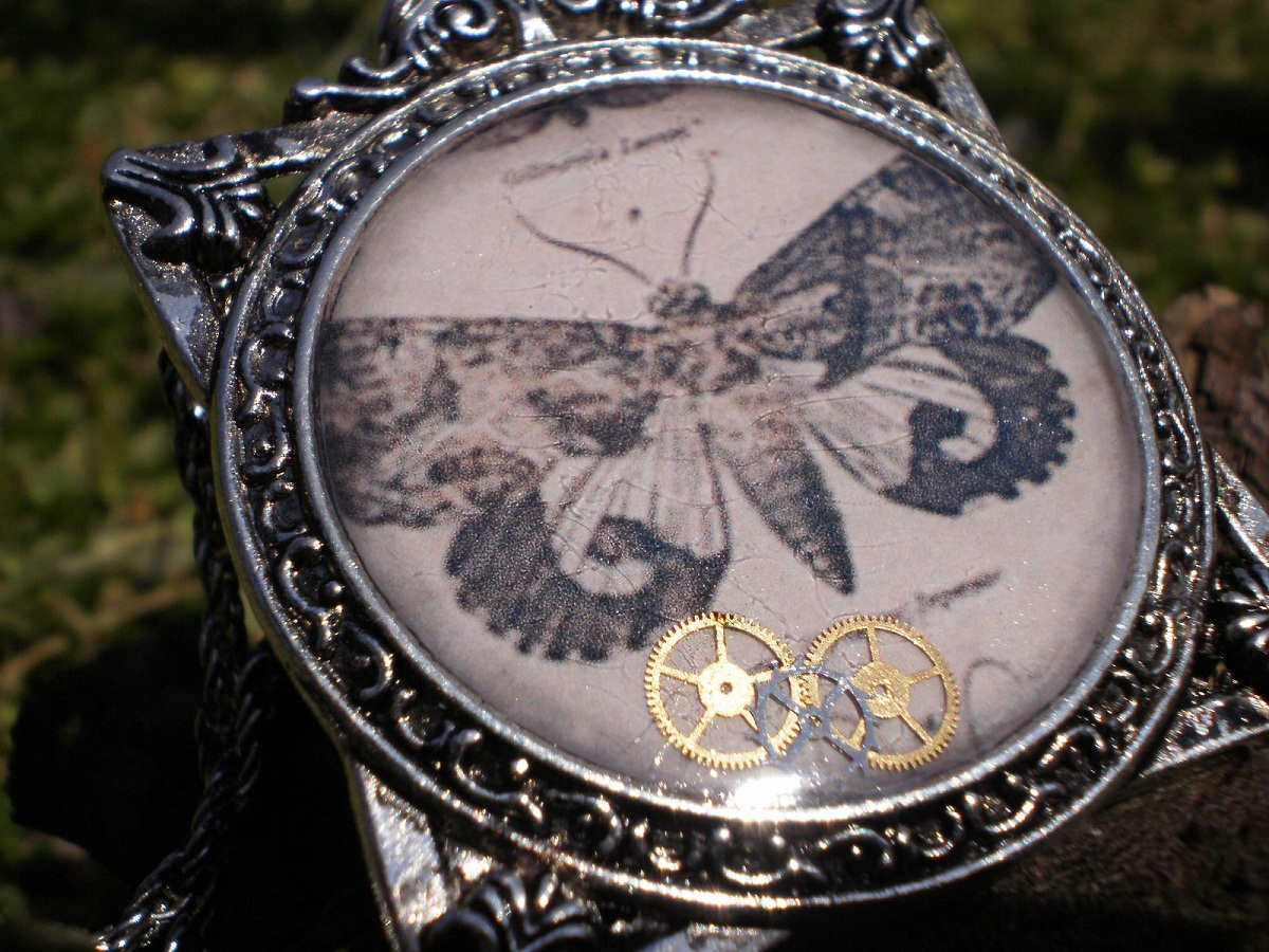 Starostříbrný náhrdelník