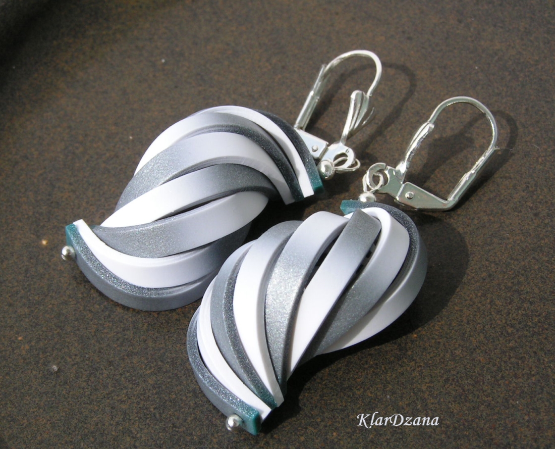 Náušnice Mušle stříbrošedé