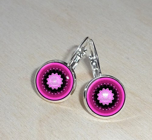  Náušničky z pryskyřice