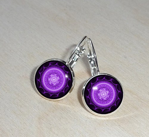  Náušničky z pryskyřice