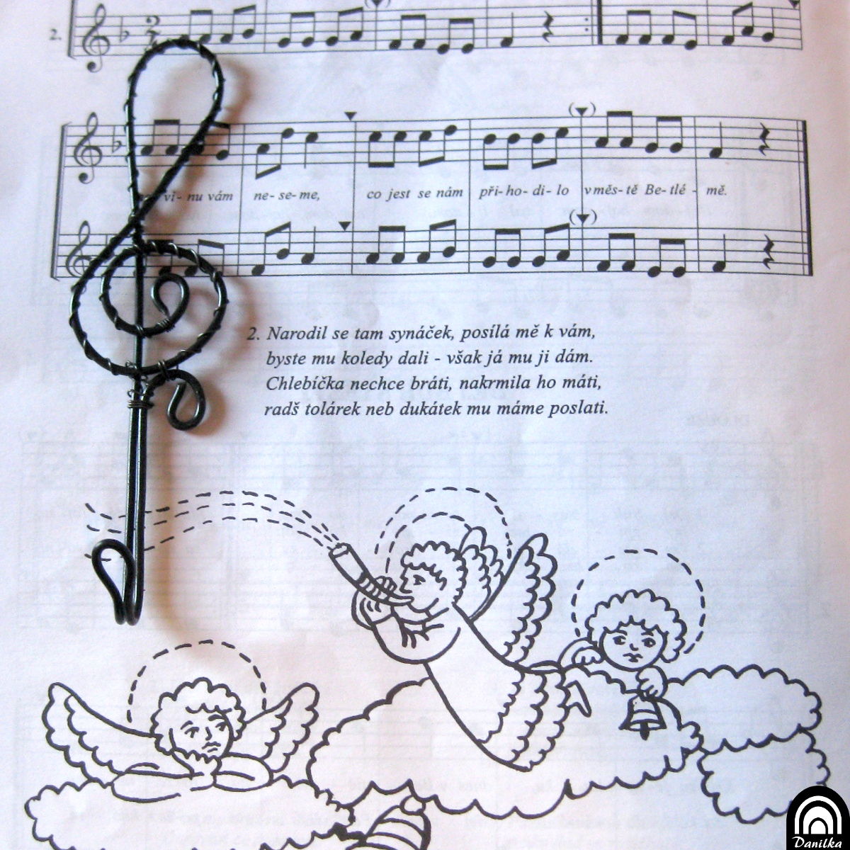 Věšák do hudebního pokoje