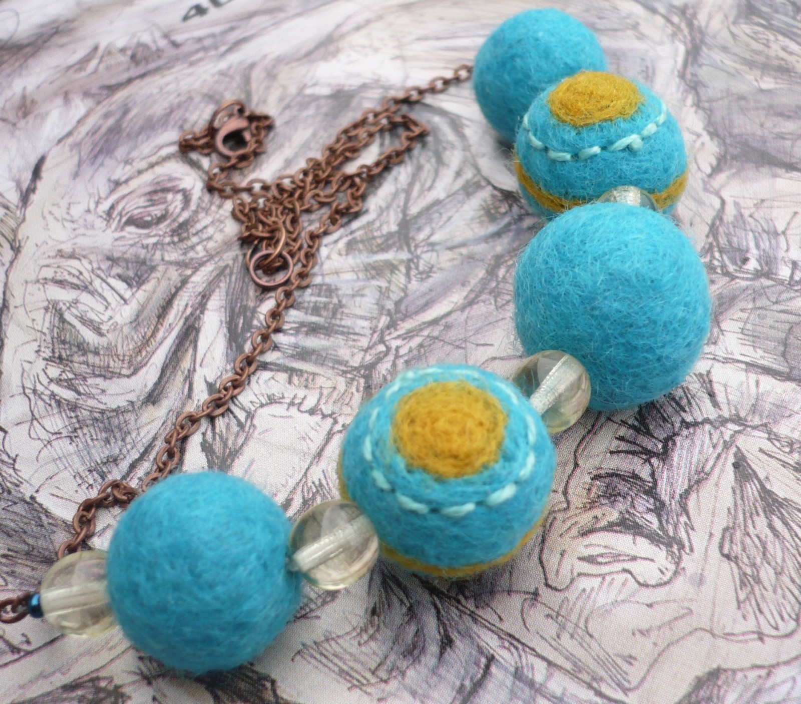 Cukrátka v tyrkysové