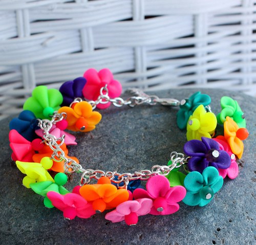 náramek .. květinkový v neonu