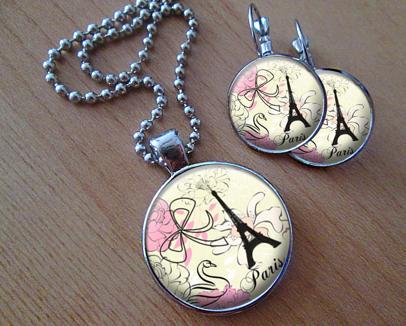 Sada náušniček a přívěsku 