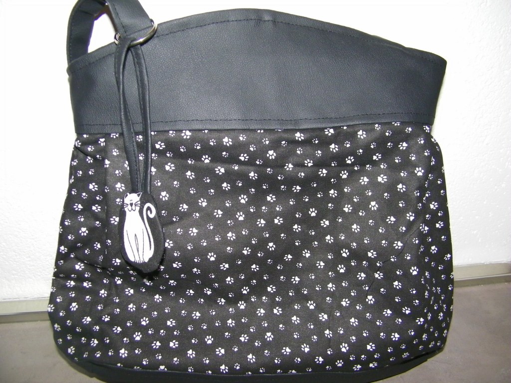 tlapičky černobílé