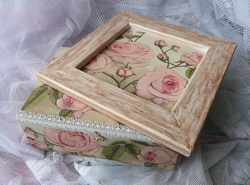 Nostalgia rose...(sada- obrázek a dřevěná šperkovnice)