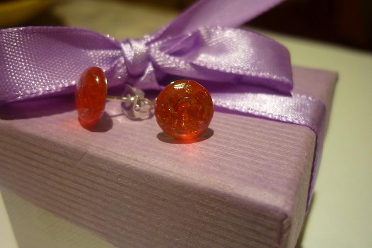 Naušnice pecičky červené