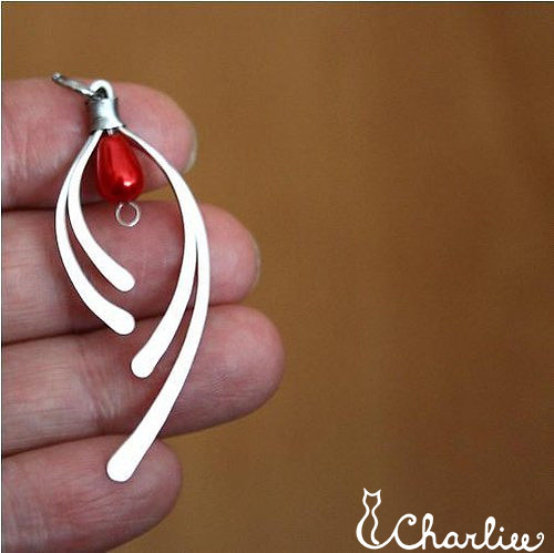 Tepaný přívěsek - ČERVÁNKOVÝ 2 - hypoalergenní chirurgická ocel