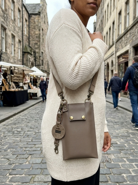 Kožená crossbody/pouzdro na mobil 2297