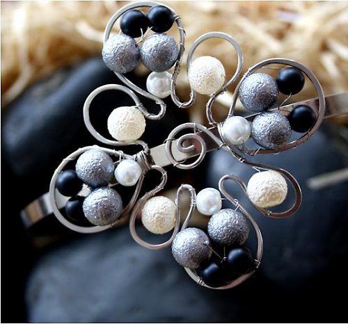 Čelenka - PERLY VE VLASECH - tepaný květ