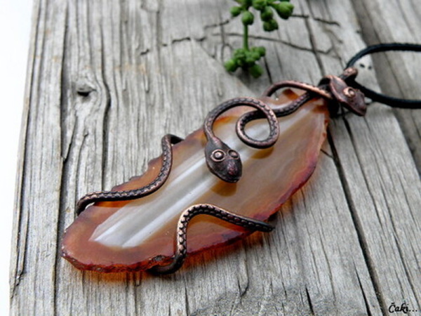 Dvouhlavý hádek -přívěšek