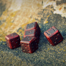 Kované hrací kostky "KVADRATIC Red"