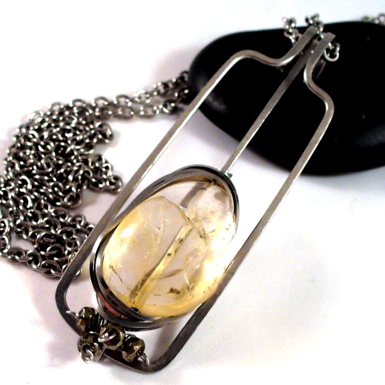 NÁHRDELNÍK Citrínová koupel