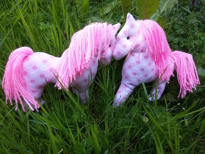 Koníček v růžovém.1130