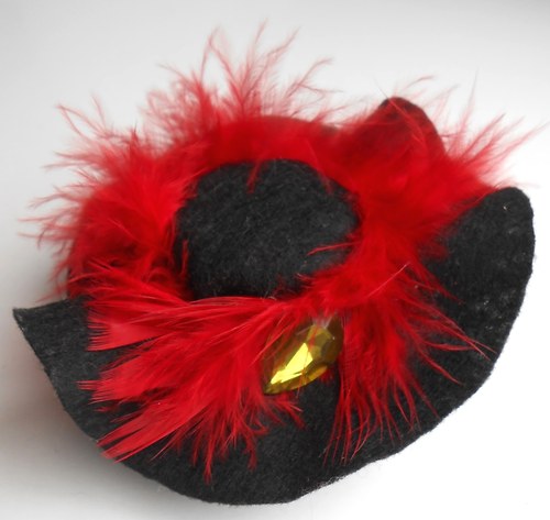 Brož klobouk No. 5 red