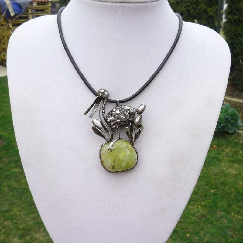 Na břehu rybníka......opál žlutý