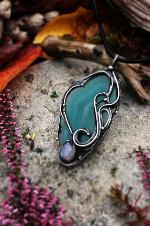 Lesní amulet – achát & měsíční kámen