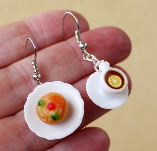 ovocný košíček a čaj