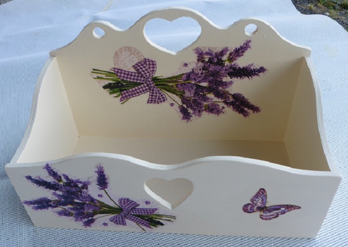 dřevěná polička, cibulák, zásobník