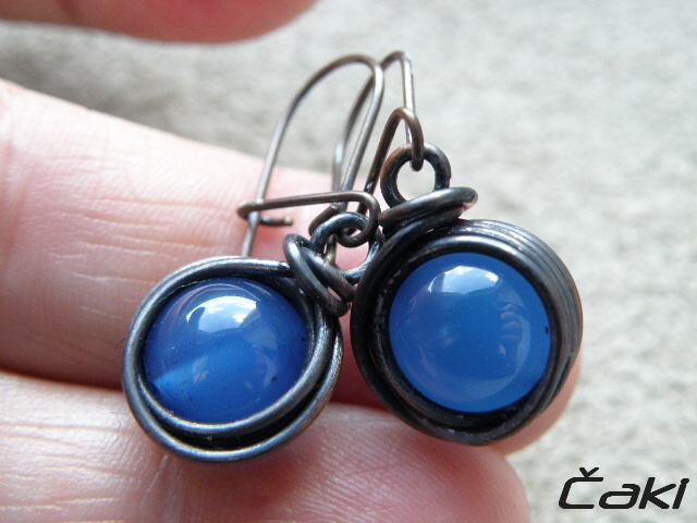 Modrý jadeit v mědi