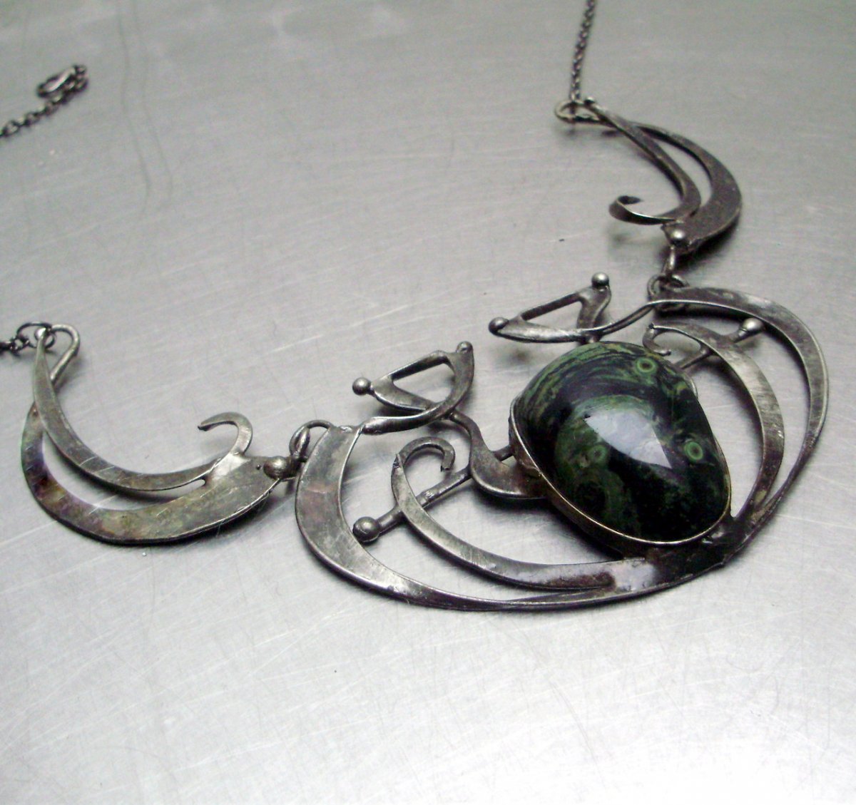 NÁHRDELNÍK KRÁLOVSTVÍ TICHA