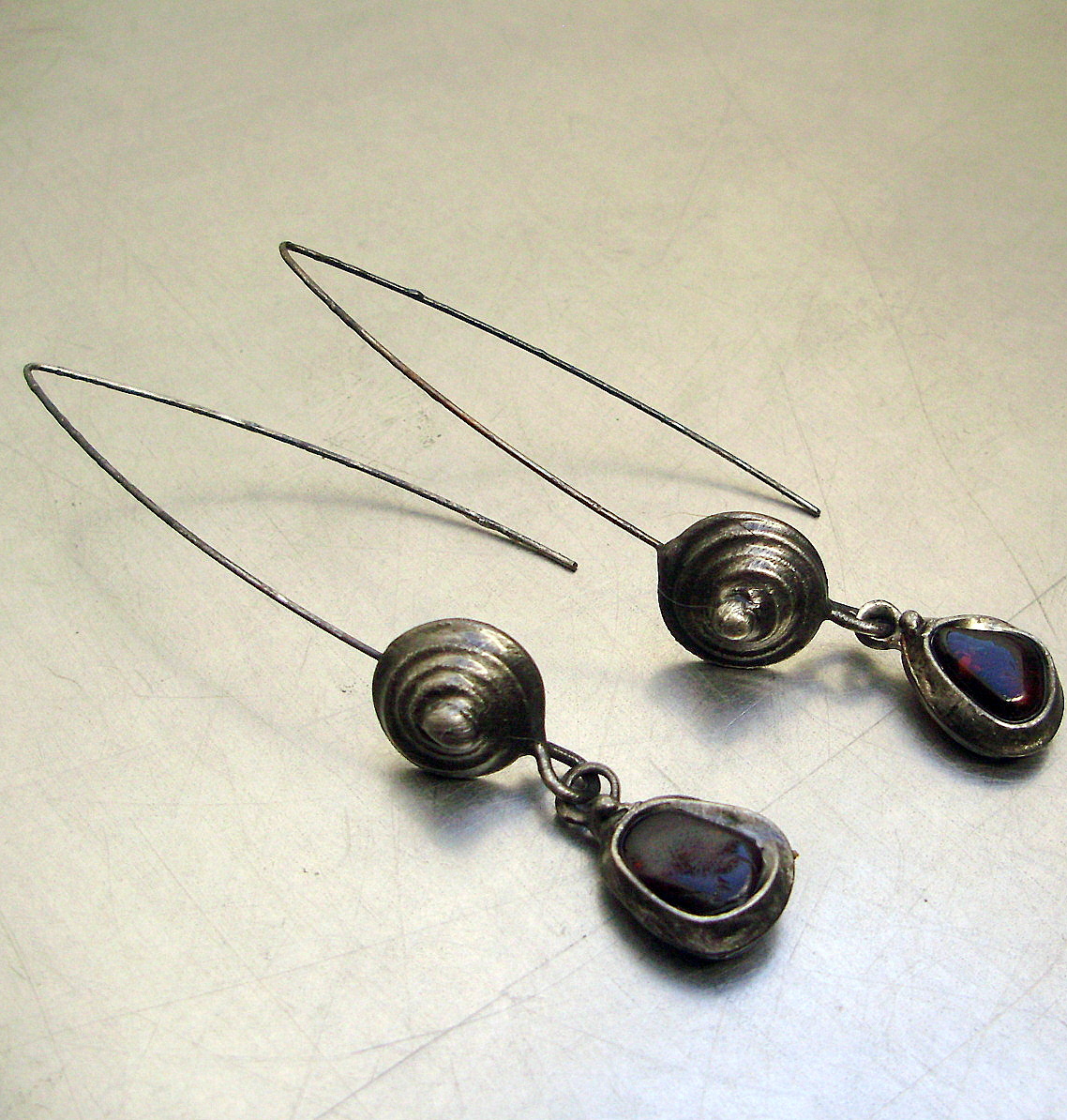 GRANÁT  KÁMEN ŽIVOTA - NÁUŠNICE