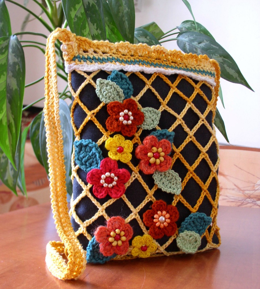 Taštička... "Kvetu a zářím..."