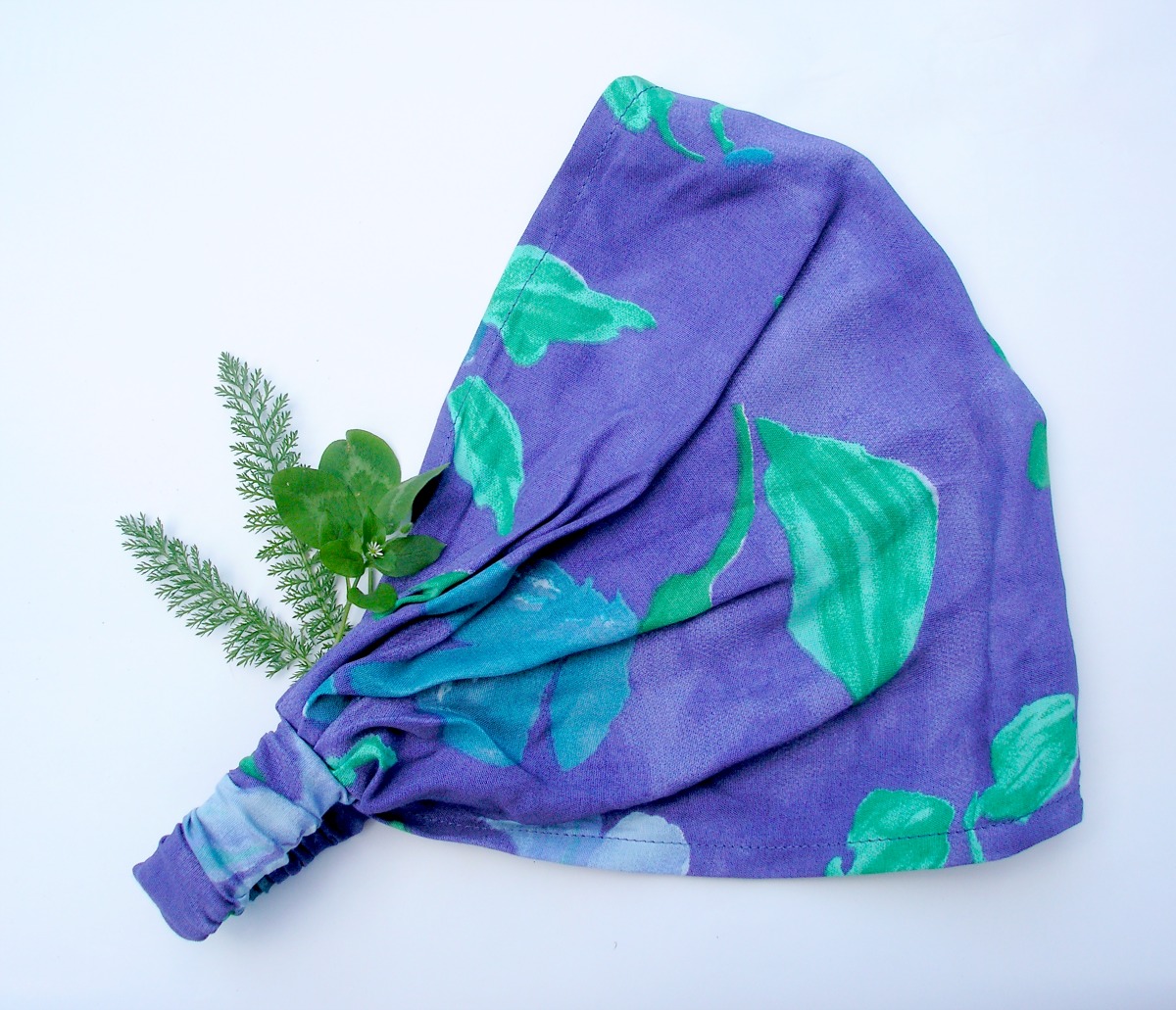 Látková čelenka - fialová s květy