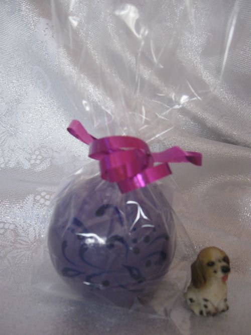 Koule s ornamentem - svíčka fialová