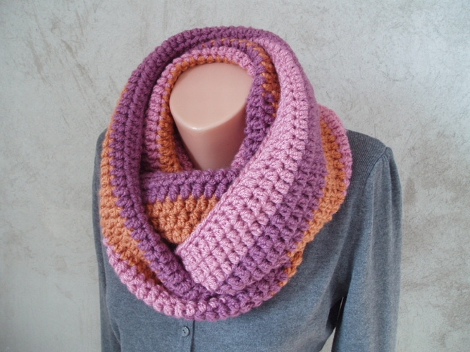 Nákrčník z kolekce 