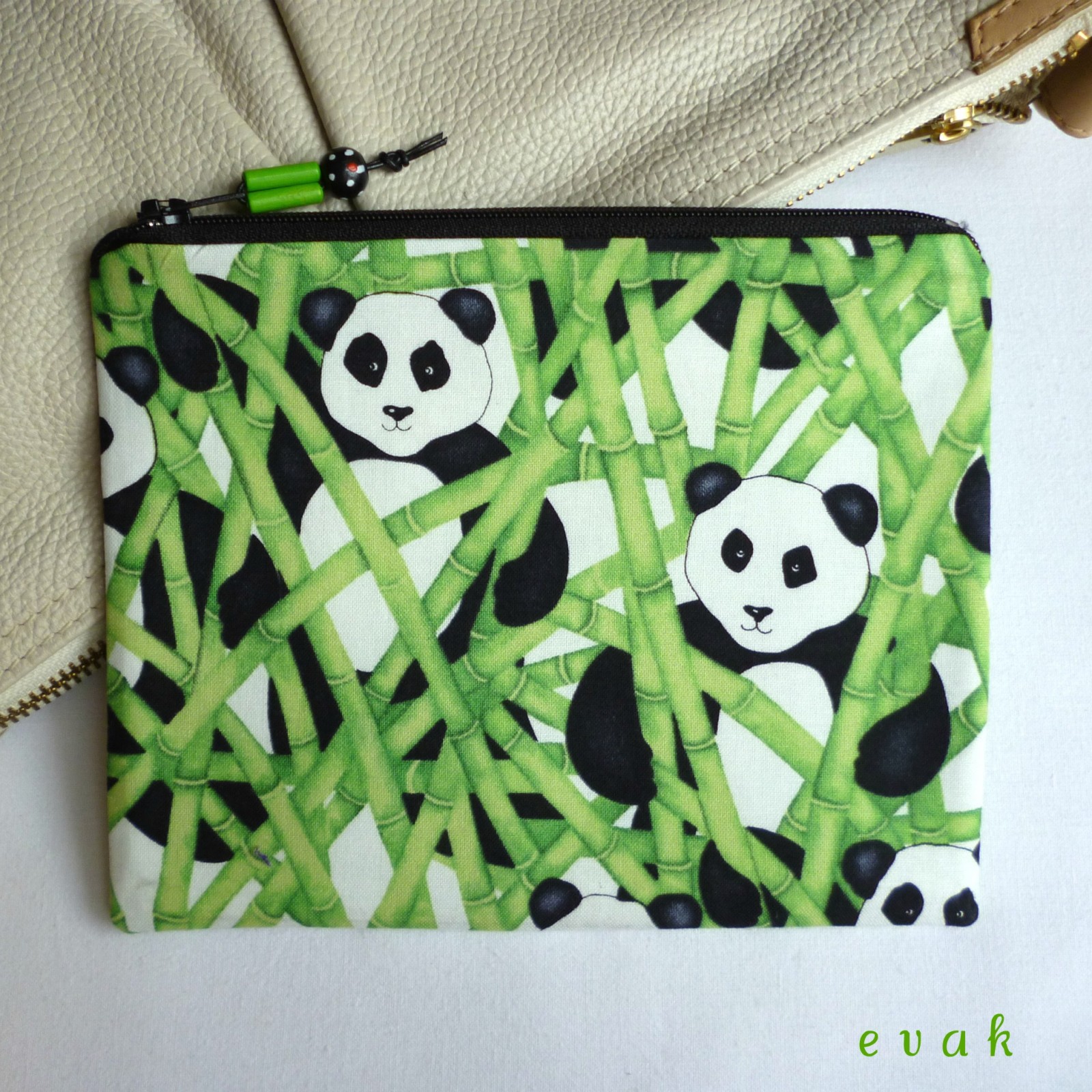 Panda - taštička do kabelky