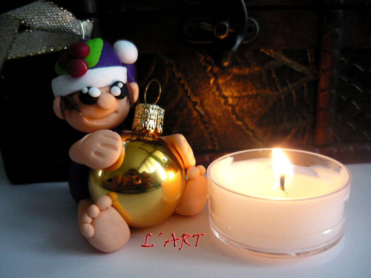 Fialový skřítek na stromeček 